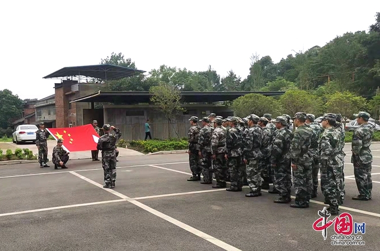 （轉載）自貢自流井：青年民兵熱血擔當 奔忙在疫情防控一線