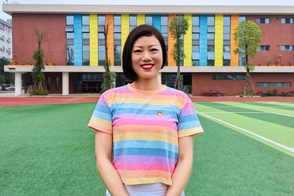 點讚 成都新津區教育系統“最美共産黨員”_fororder_外實校桂春霞-供圖-新津區委宣傳部