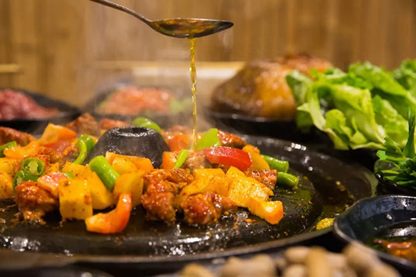 雅安——“食”在是個好地方 別有一番“味道”_fororder_石棉燒烤--供圖--雅安市委宣傳部