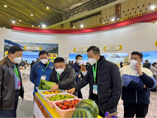 甘孜州特色農産品亮相農博會_fororder_未標題-4