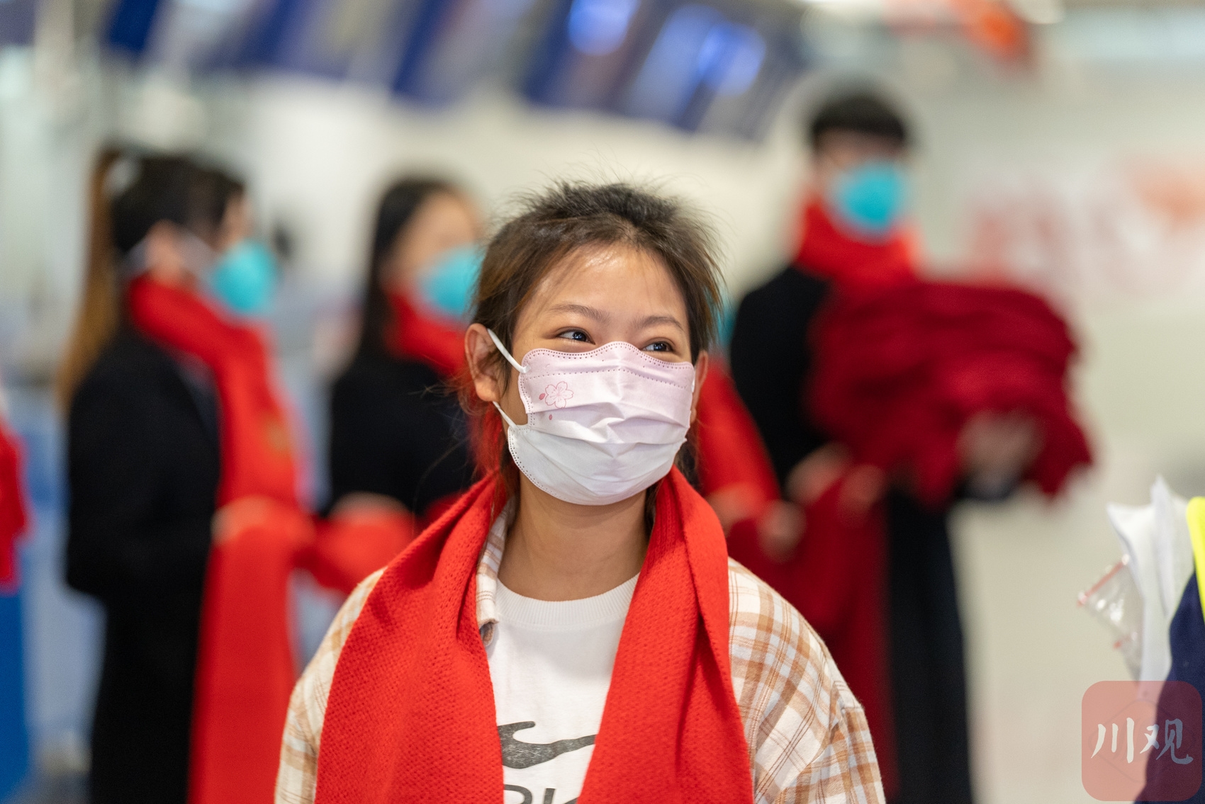 （轉載）入境新政實施 成都雙流國際機場首個入境航班抵達