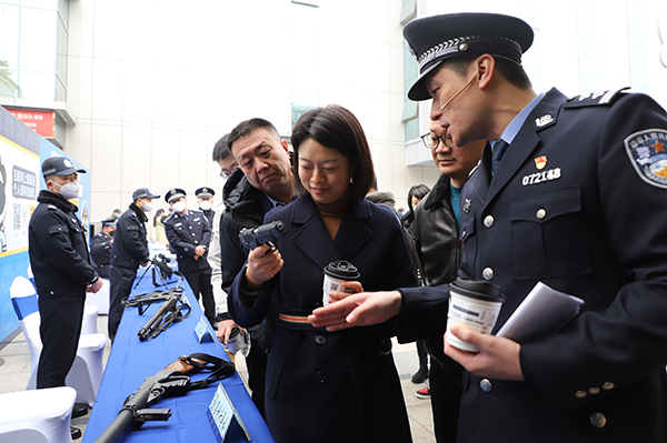 圖集｜你的平安 我的節日——慶祝第三個中國人民警察節_fororder_《警用槍械演示和體驗》1-IMG_5808