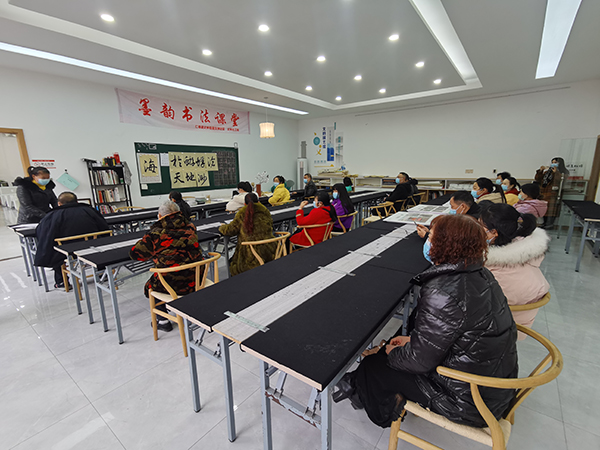 眉山仁壽：老舊社區煥新顏 文明之花遍地開_fororder_寬敞明亮的群眾活動室-供圖-仁壽縣委宣傳部