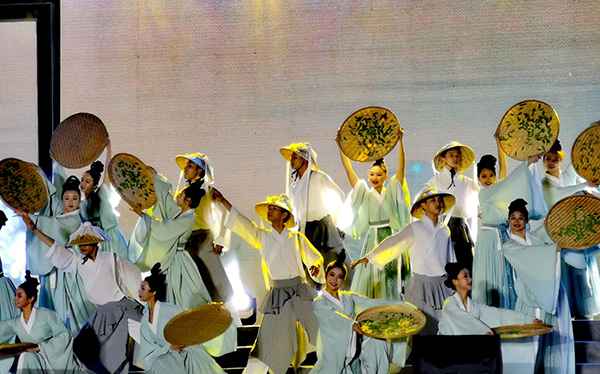相聚嫘祖故里 共話家國情懷 “家國情·嫘祖頌”2023年海峽兩岸嫘祖文化交流活動公益晚會在綿陽市鹽亭縣舉行_fororder_IMG_20230331_154724