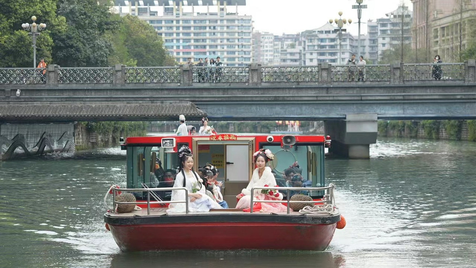 （轉載）迎大運，“十二花神”錦江巡遊 成都東門碼頭再現花朝節
