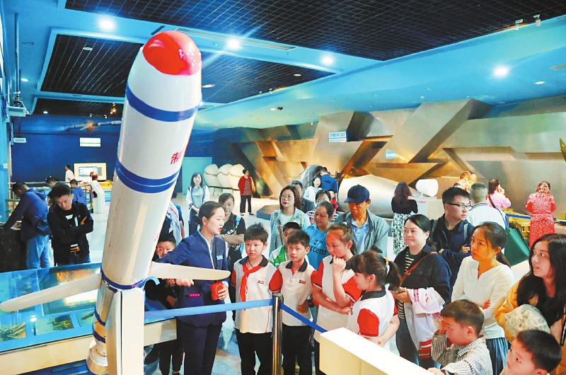 （轉載）新場景新體驗帶動新消費 “五一”假期文旅消費“火”_fororder_d4bb4338e7b9869618725d1e84779522