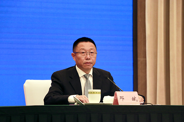 鼓勵社會資本參與生態保護修復 四川省首次出臺指導性文件_fororder_自然資源廳副廳長鄧斌在新聞發佈會上發言-攝影-楊雯涵