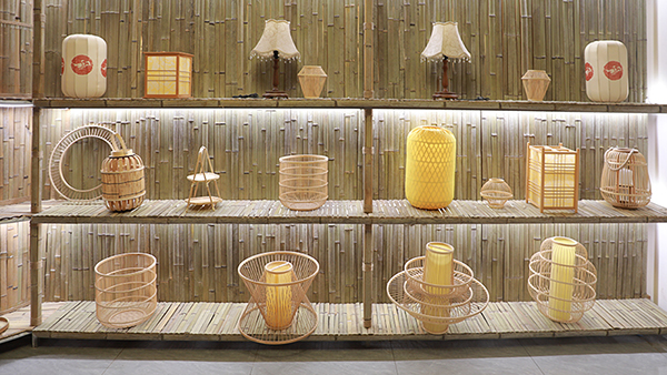 自貢沿灘區：推進文化傳承發展 編織産業振興藍圖_fororder_3草編竹編工藝品
