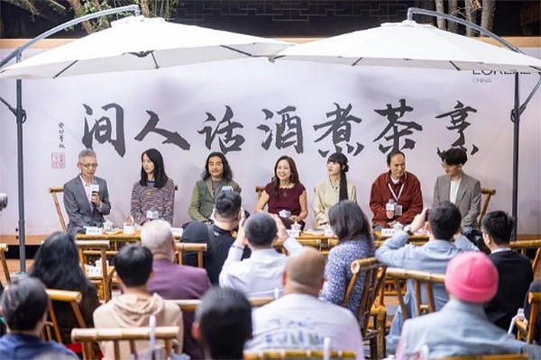 歐萊雅中國“美·萬象人間”主題展在成都啟幕_fororder_未標題-2