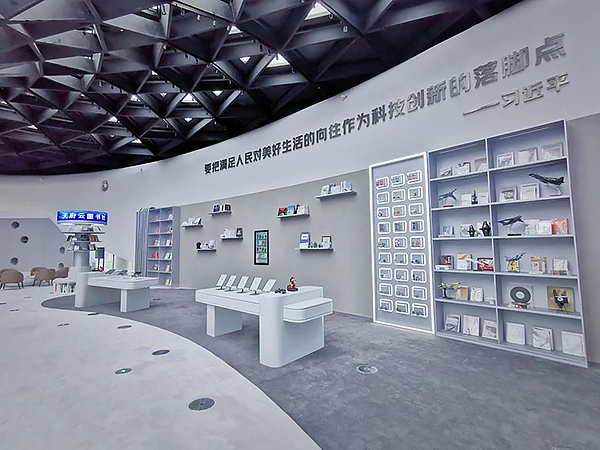 成都科創生態島1號館正式運行_fororder_成都科技創新的成果展示-供圖-天府新區黨群工作部