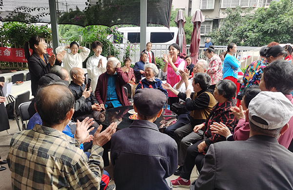 宜賓翠屏區西郊街道開展“禁毒微講壩壩會”_fororder_壩壩會現場-供圖-西郊街道