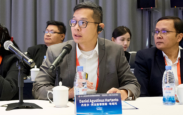 印度尼西亞—綿陽産業合作對接會舉行_fororder_印尼方代表在會上推介-攝影-唐琪盛