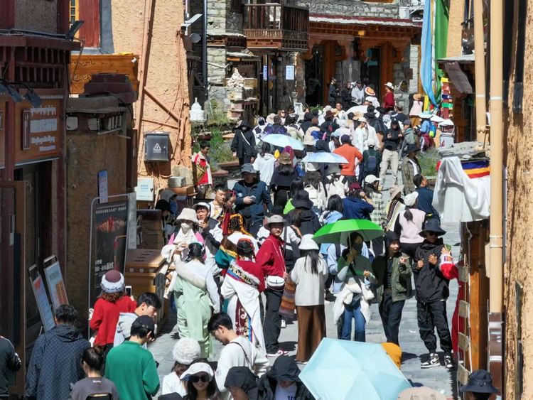 （轉載）四川甘孜文旅發展站上新高度 2023年接待遊客總人次突破4000萬