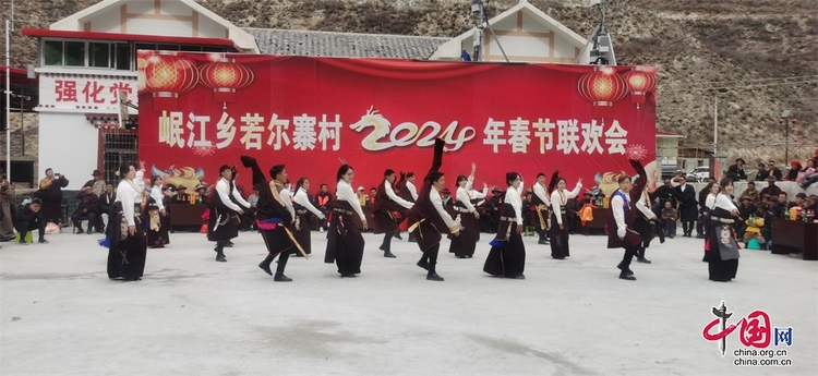 （轉載）阿壩州松潘縣岷江鄉各族群眾歡慶春節和藏曆新年