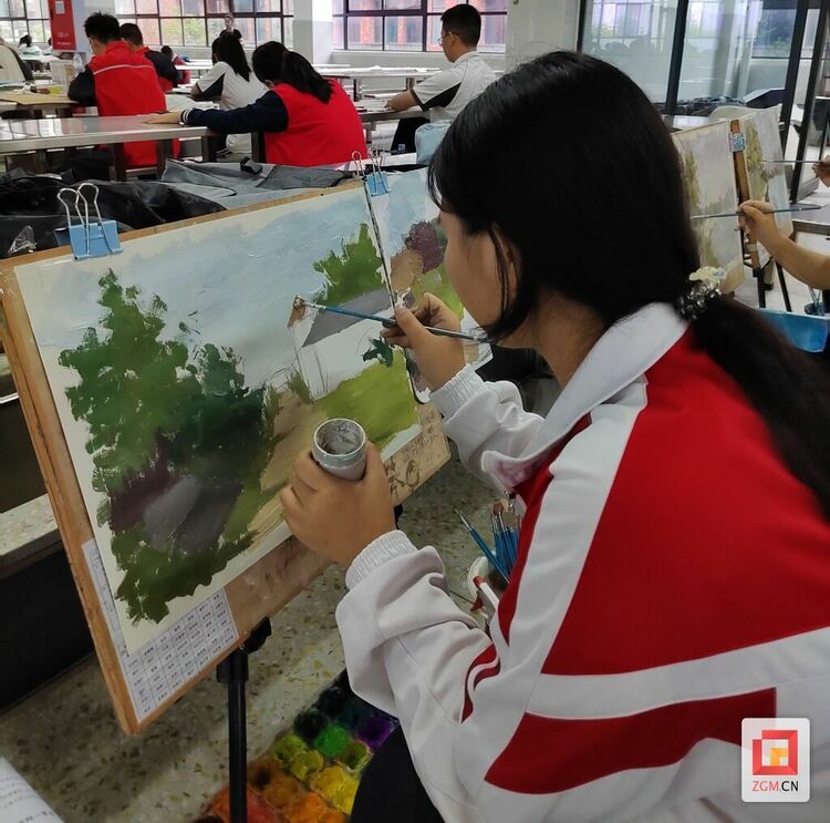 （轉載）自貢沿灘區舉行第二十七屆中小學生現場書畫比賽