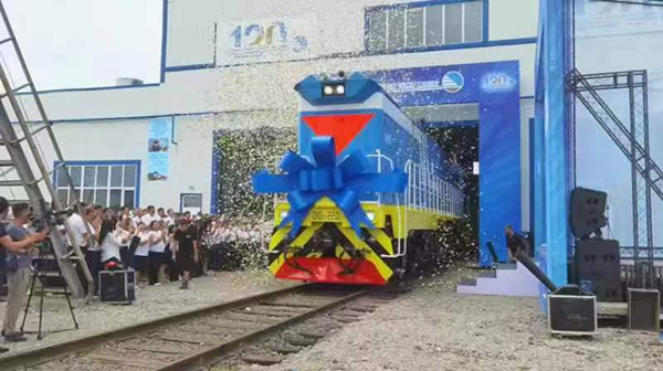 哈薩克斯坦喜迎“中車資陽造”首臺CKD6S型機車_fororder_微信圖片_20240703170406