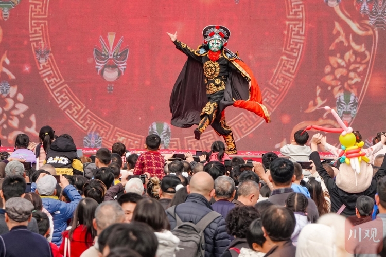 （轉載）成都：兼具傳統與時尚 升騰人間煙火味