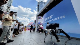 立園滿園·首發春熙 未來産品“穿越”到春熙路廣場
