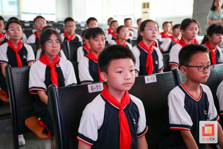 激發愛國情懷！“鹽都思政講壇”走進自貢匯東實驗學校