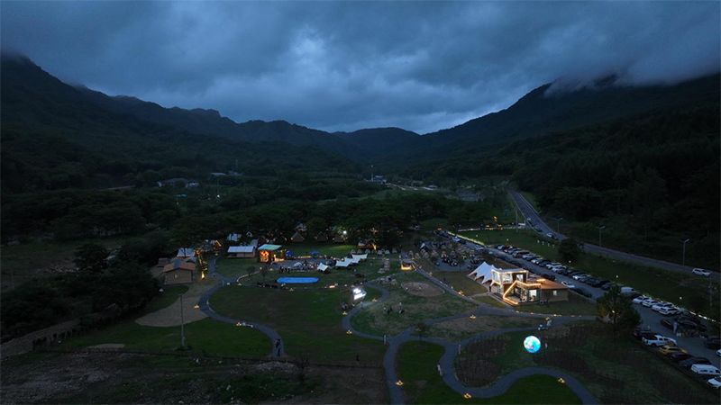 “光霧星野”點亮四川巴中米倉山之夏