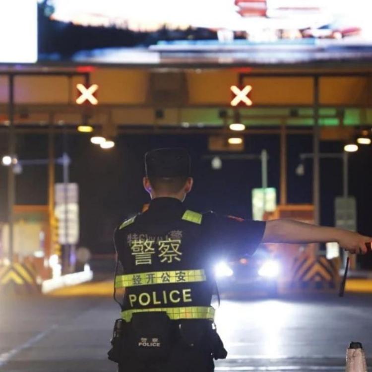 四川遂寧經開公安：“亥時警務” 守護“市井煙火”