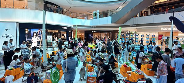 宜賓三江新區兒童環保跳蚤集市開市_fororder_跳蚤市場-攝影-高學兵