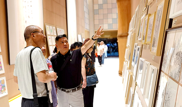 宜賓三江新區白沙灣街道鋼筆畫主題展開展_fororder_觀展現場-攝影-高學兵