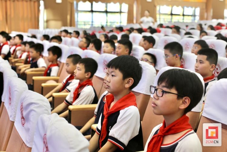 “墨韻校園·丹青鹽都”書畫大師公開課走進自貢高新區
