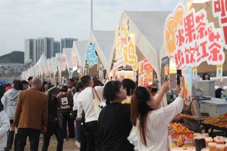 2025德陽藍鯨音樂嘉年華嗨唱旌城 “藍鯨效應”持續打造文旅融合新範式_fororder_webwxgetmsgimg (3)_resized