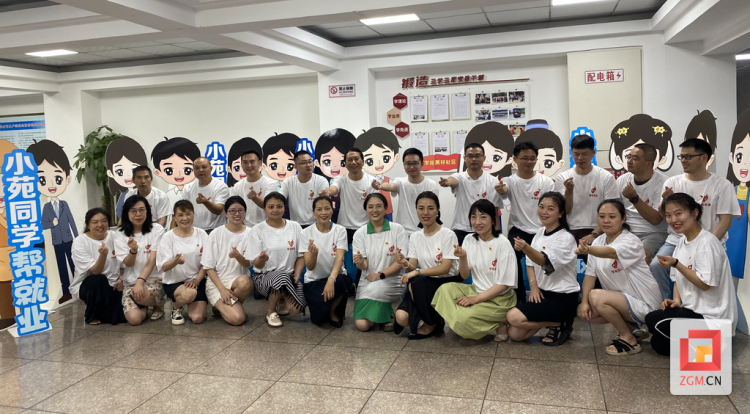有困難找“小苑同學”——自貢這支黨員志願服務隊和居民心貼心