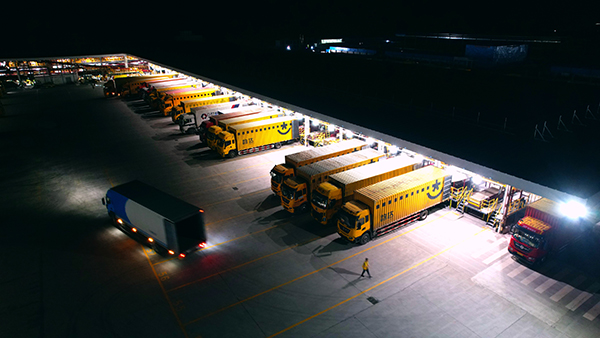 日處理超500萬單 資陽樂至這個轉運中心奮戰“雙十一”正酣_fororder_圖片-1