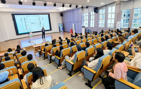 緩解教育焦慮 共護成長之路——“四川省直作家進校園”系列活動走進成都市桐梓林小學