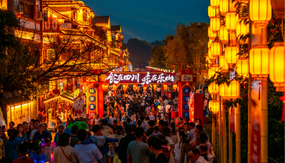 Leshan y Burgos Están Unidos a través de Su Patrimonio Mundial