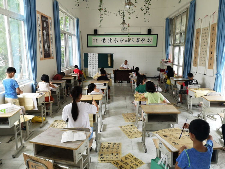 德陽什邡洛水鎮：幸福升級 民生溫度持續“加碼”_fororder_書法課