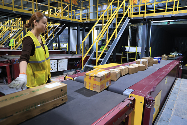 日處理超500萬單 資陽樂至這個轉運中心奮戰“雙十一”正酣_fororder_圖片-2