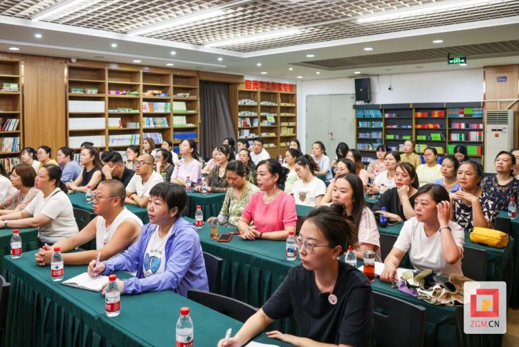 “鹽都思政講壇”走進自貢高新區新時代文明實踐中心