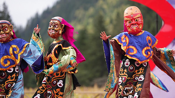 2025年黑水縣第十三屆冰川彩林生態文化旅遊季啟幕_fororder_圖片-2