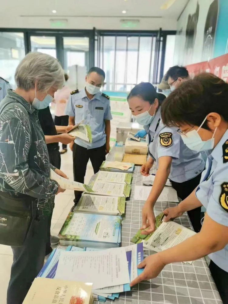 【原創】濟南市歷城區市場監管築牢“防護網” 護好老年人的“養老錢”_fororder_圖片1