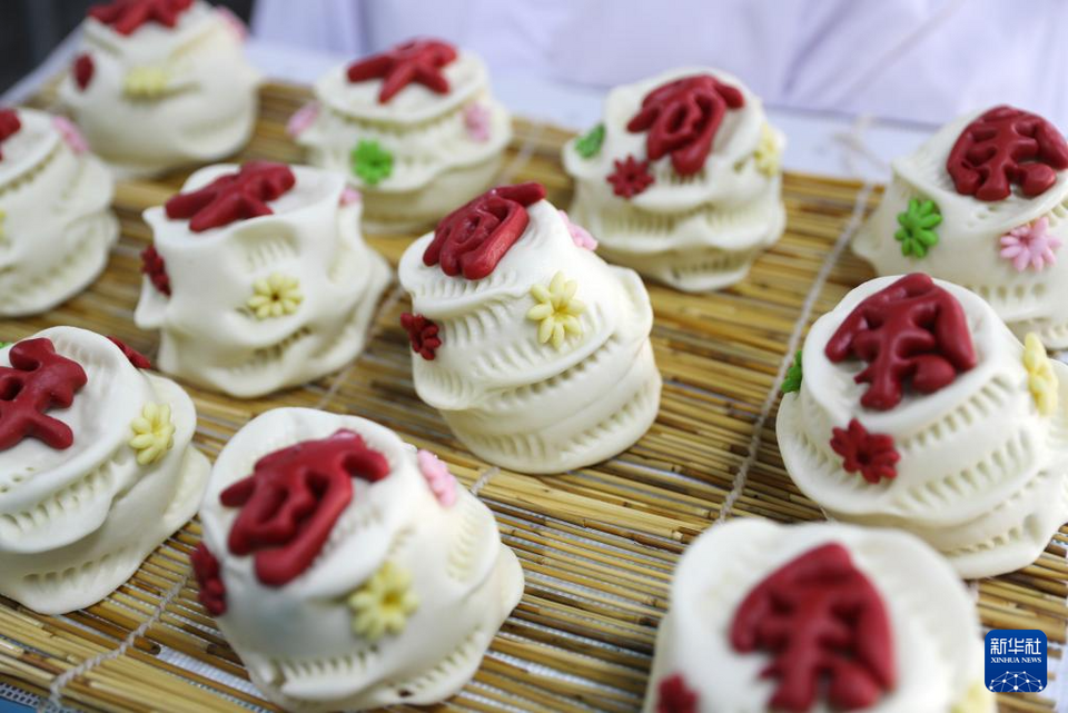 山東萊西：花餑餑俏銷