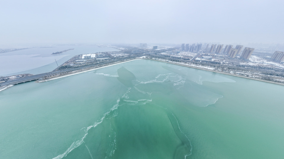 聊城：雪後望岳湖 冬景如畫