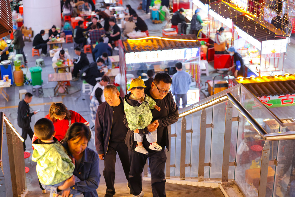 山東聊城：鐵塔夜市夜經濟