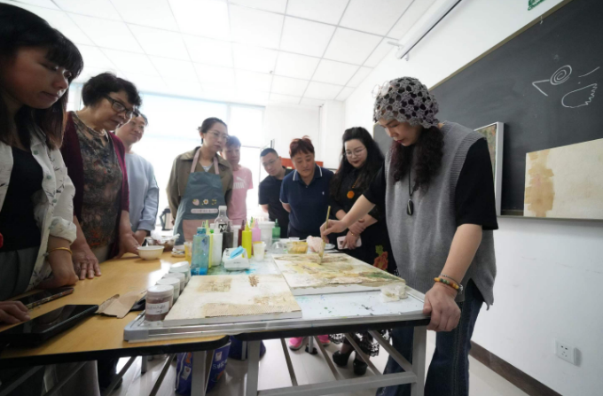 青島開放大學“線上+線下”賦能老年教育高品質發展_fororder_圖片1