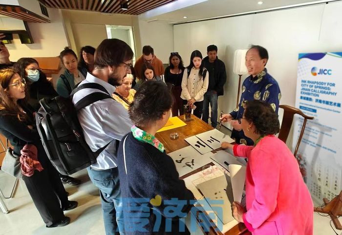 濟南市在西班牙穆爾西亞舉行“翰墨書香”中國書法體驗活動