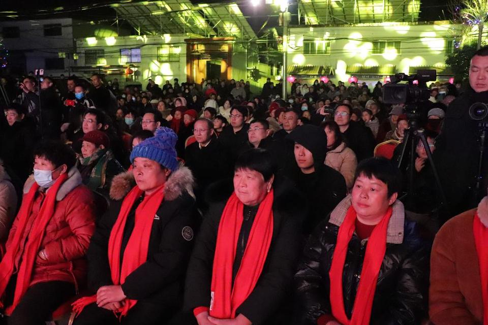 山東鄒城這個村連續8年高標準舉辦“村晚”，年味兒已拉滿