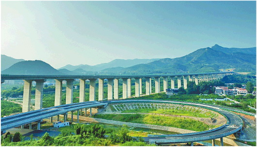 濟泰高速通過交工驗收月底通車