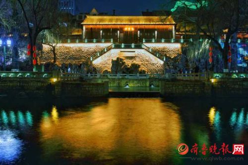 燈火璀璨，濟南黑虎泉畔夜色撩人