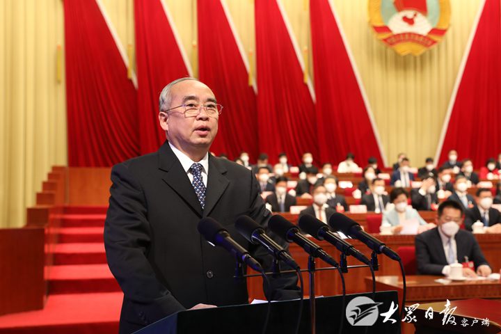 山東省政協十三屆一次會議隆重開幕
