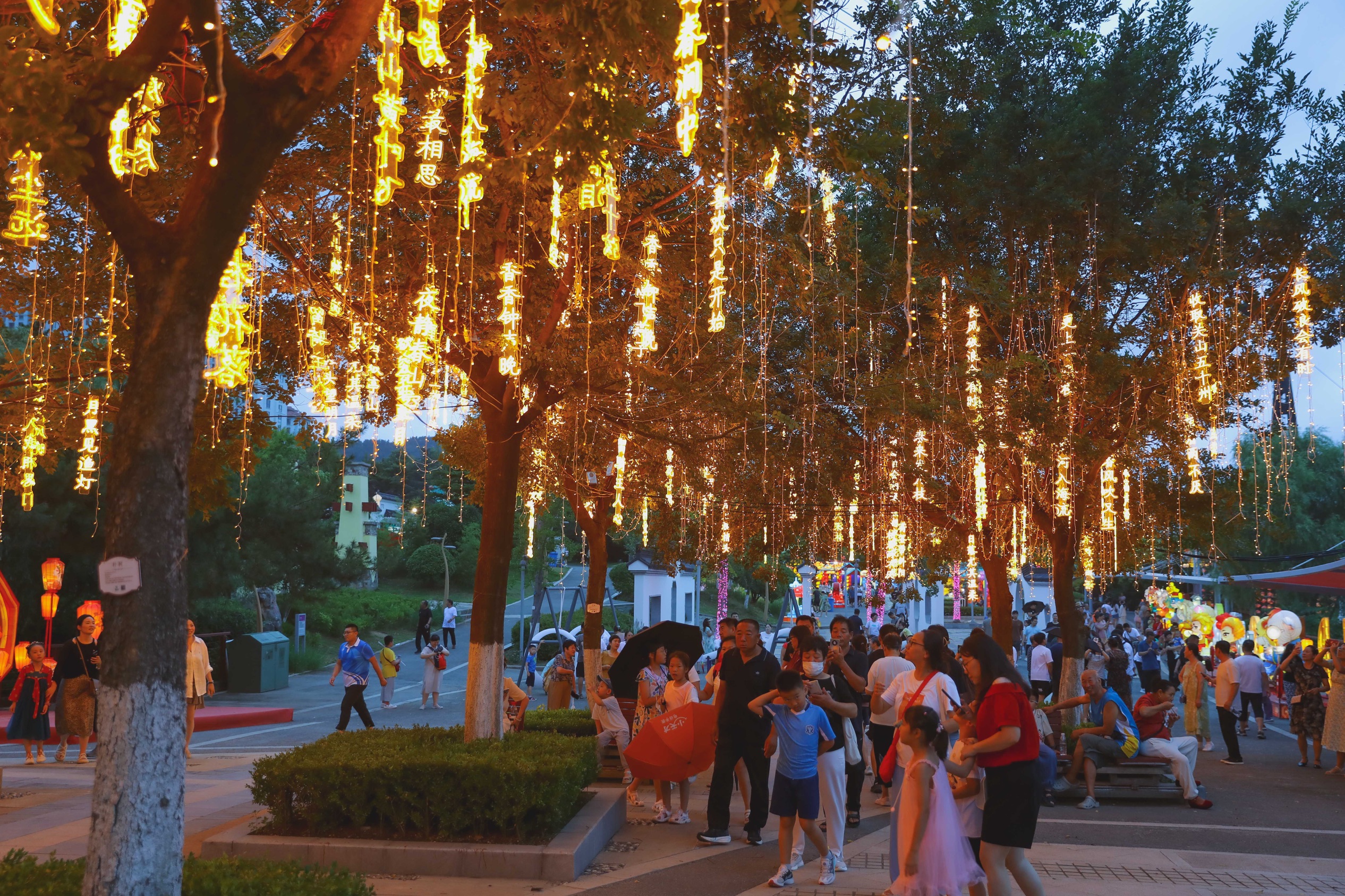 青島：文旅融合點亮夏日夜經濟