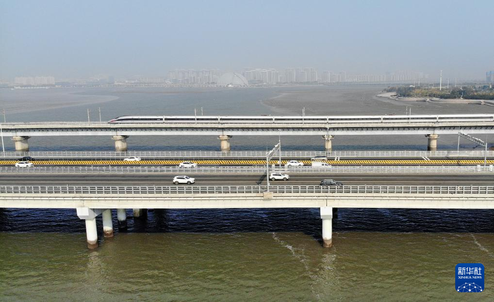 青蘭高速雙埠至河套段改擴建工程建成通車