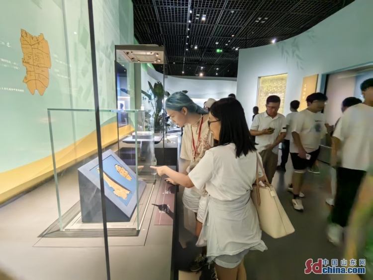 2025年“漢語橋”俄羅斯聖彼得堡孔子課堂夏令營探訪濟南名勝 感受齊魯文化魅力